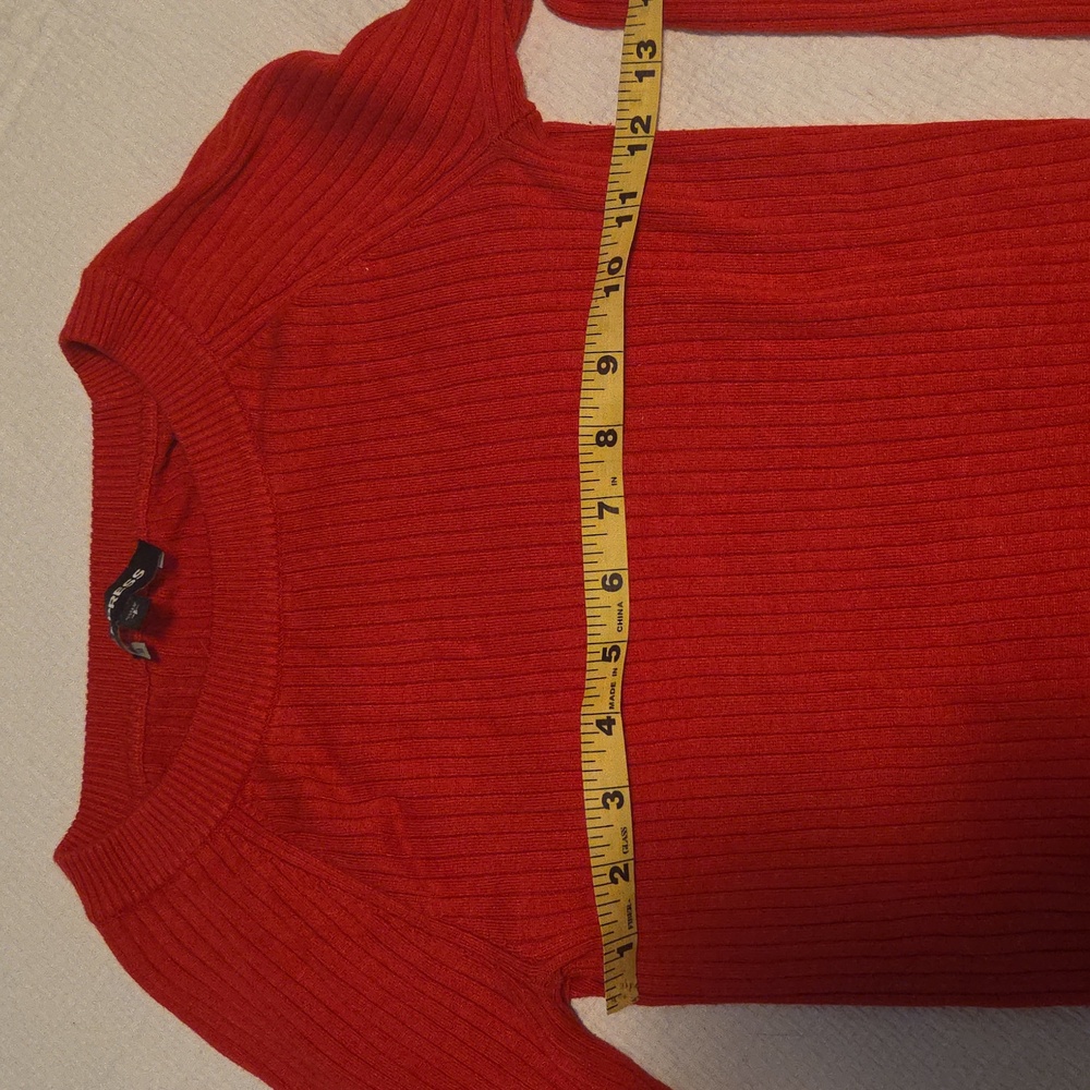 Red Express Ribbed Sweater - Picture 4 of 5